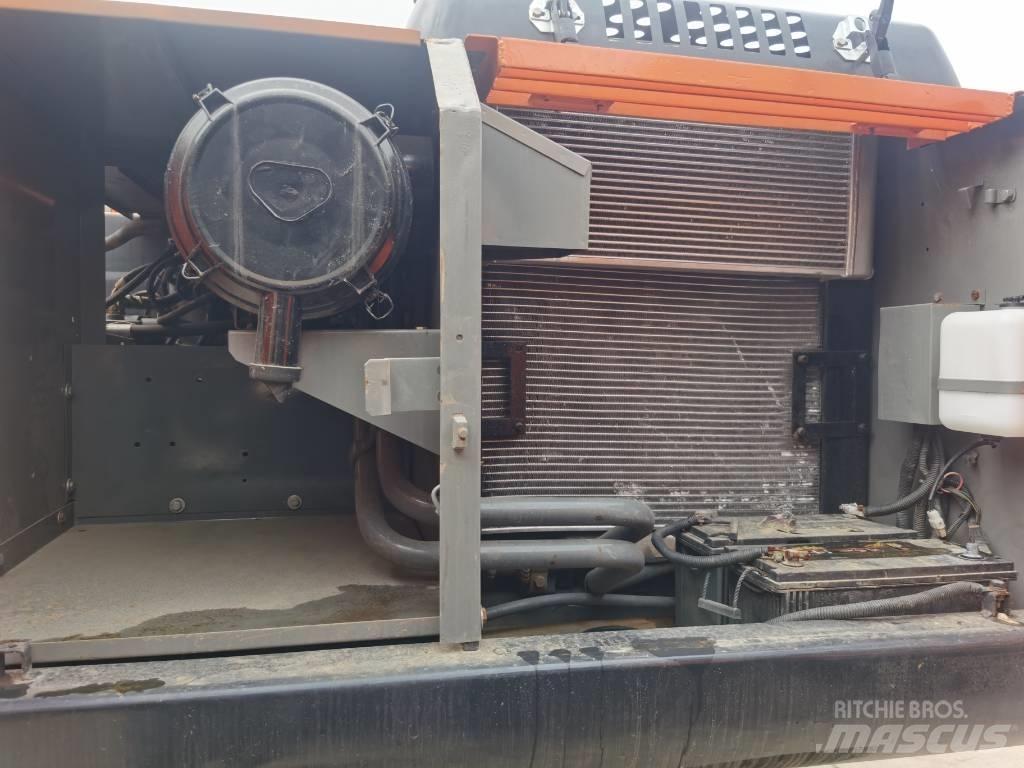 Hitachi ZX 200 Bandgrävare