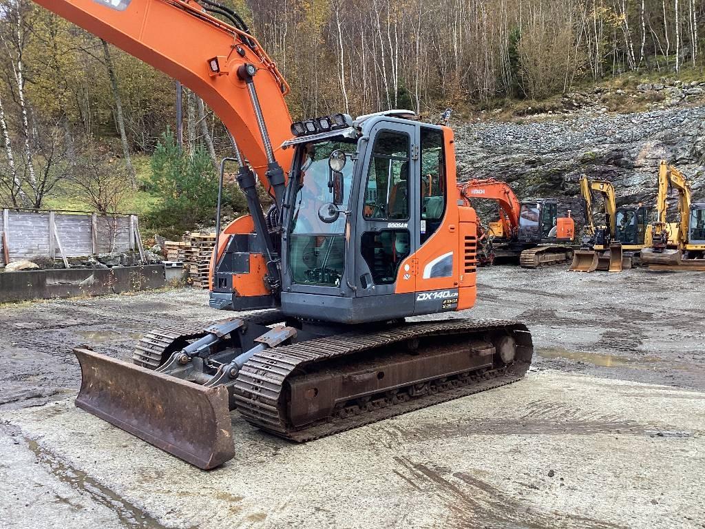 Doosan DX140LCR-5 Bandgrävare