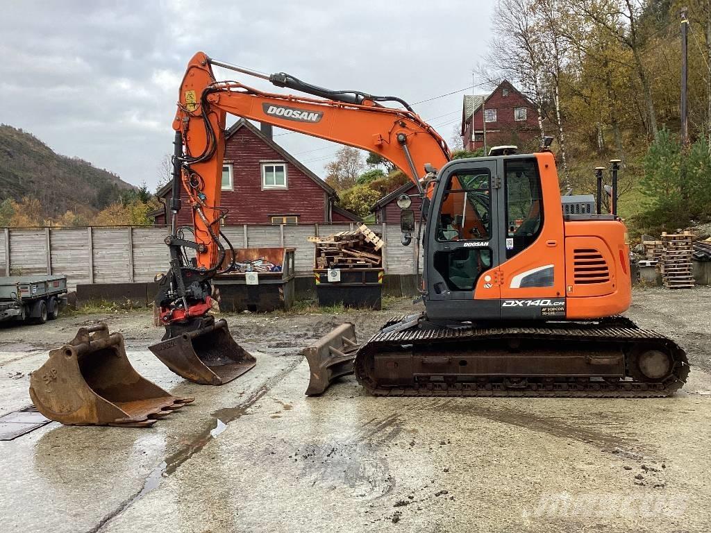 Doosan DX140LCR-5 Bandgrävare