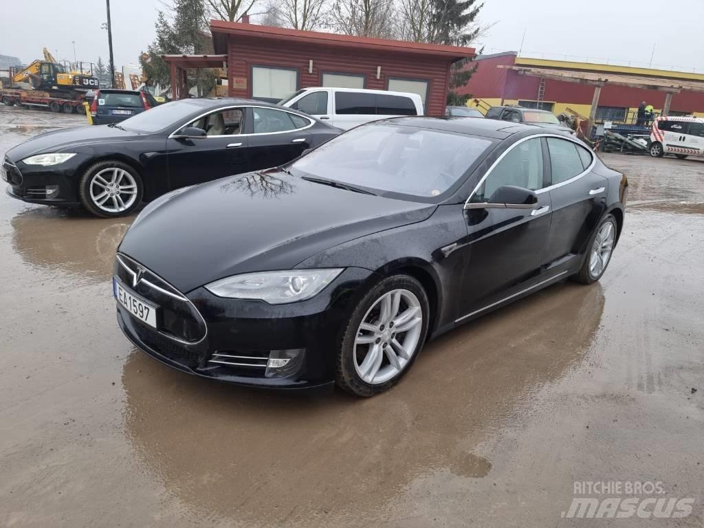 Tesla Model S P85D Personbilar