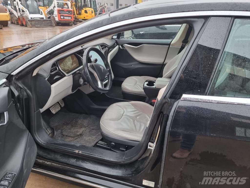 Tesla Model S P85D Personbilar