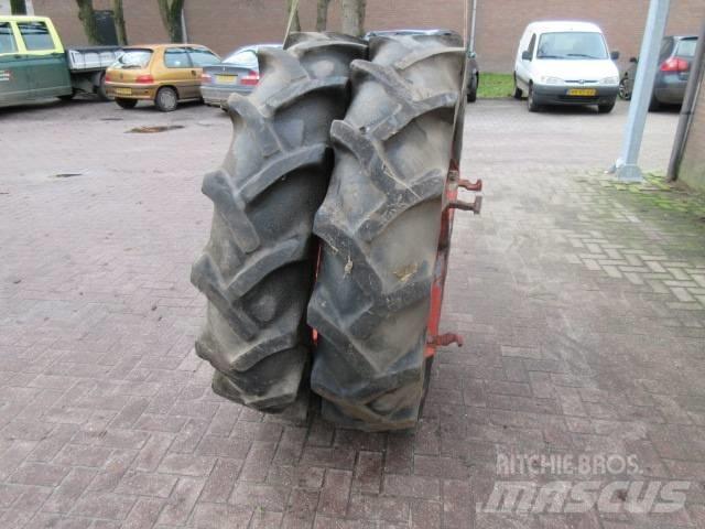 Goodyear 13.6/36 Däck, hjul och fälgar