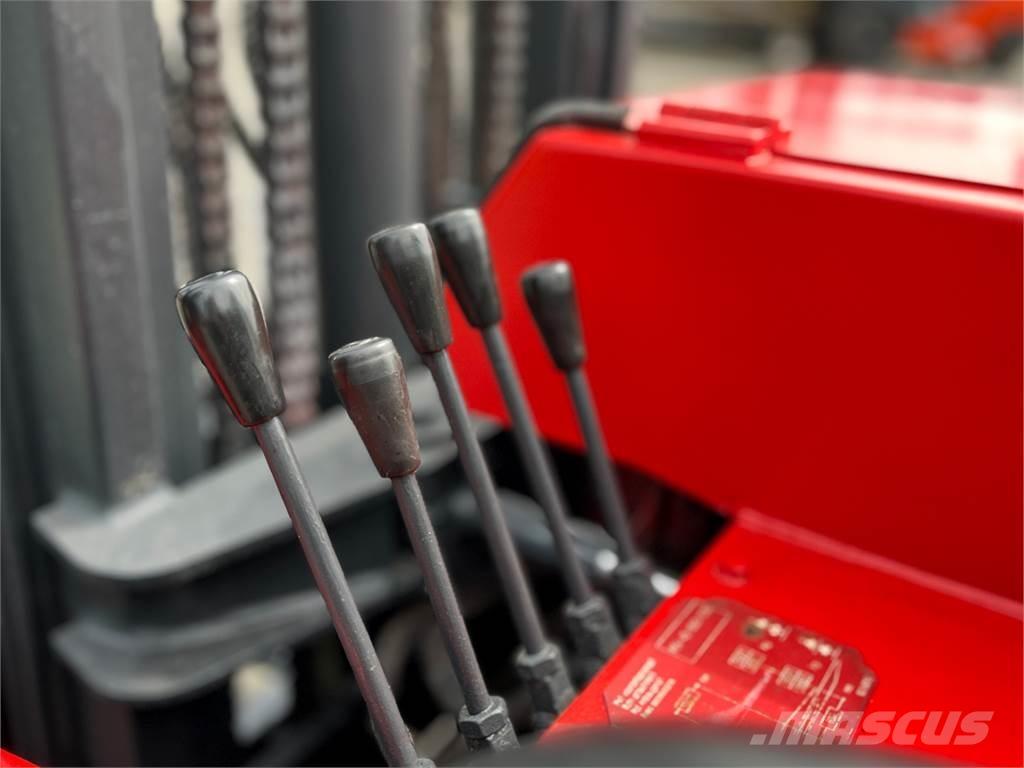 Moffett M3 20.4 Fordonstruckar