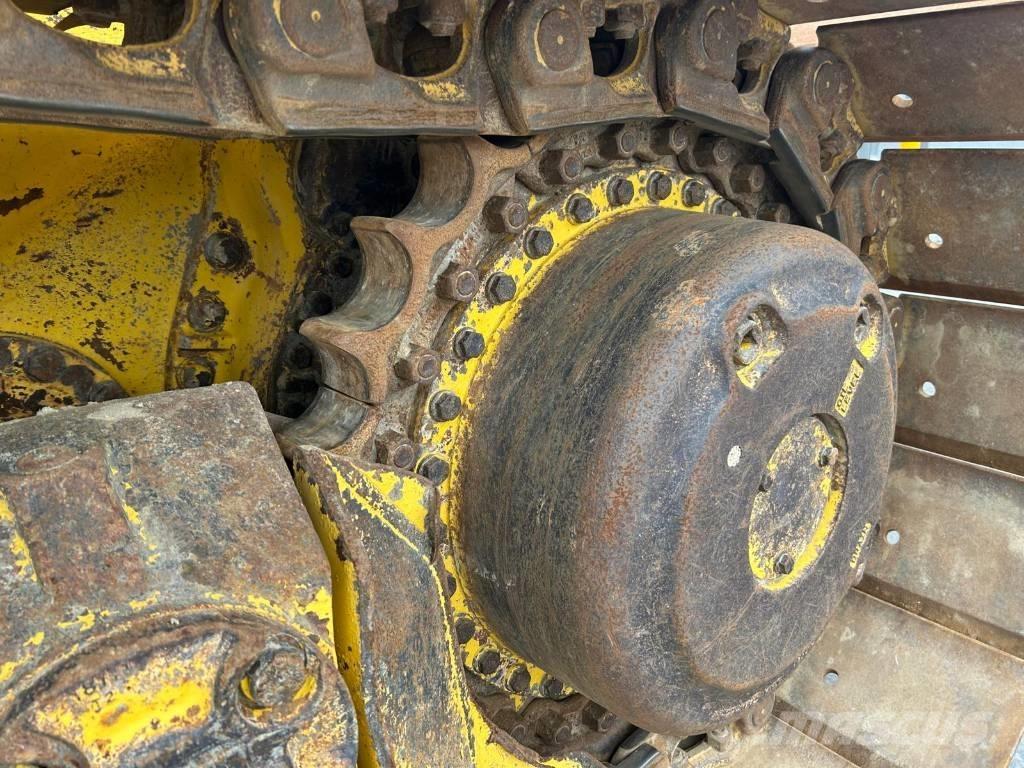 Komatsu D 65 WX-18 Bandschaktare