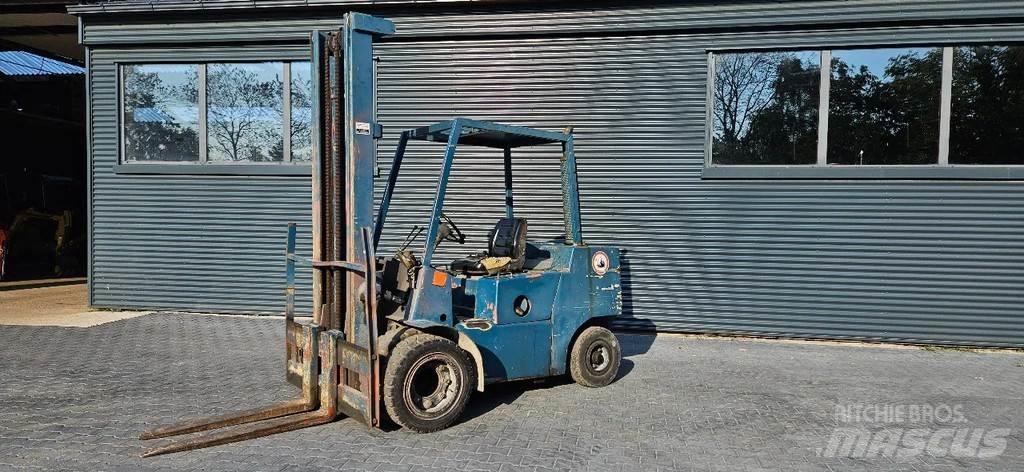 Clark 3 ton diesel Övriga motviktstruckar