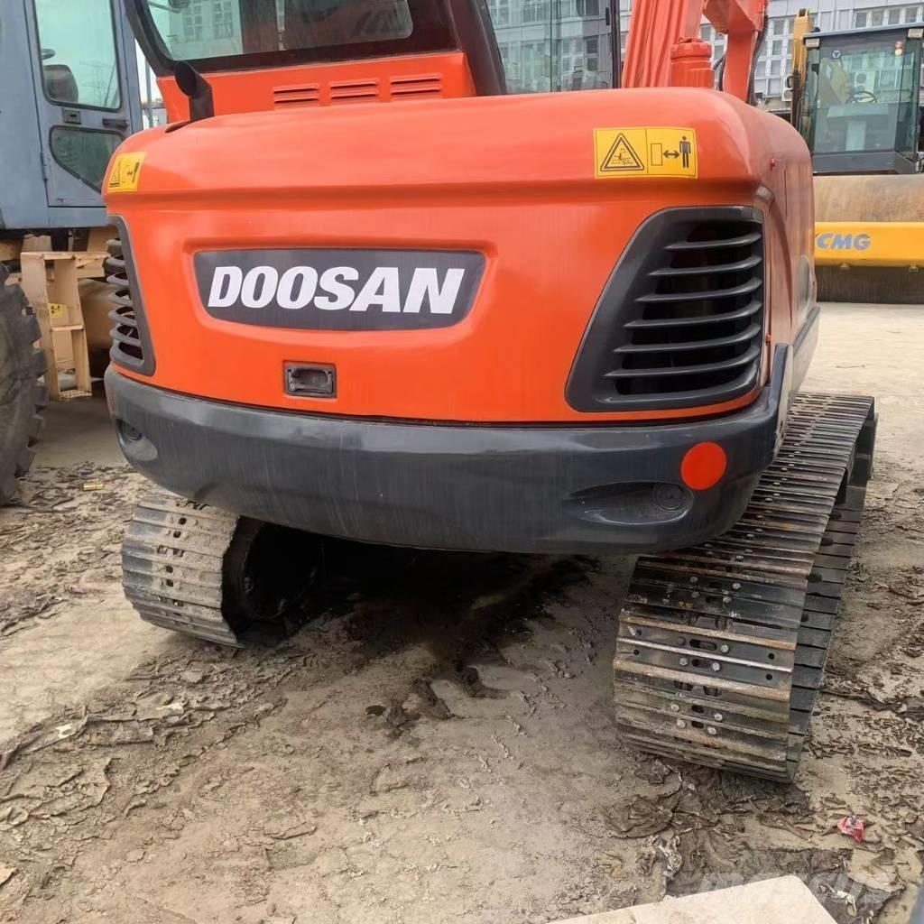 Doosan DX60 Midigrävmaskiner 7t - 12t