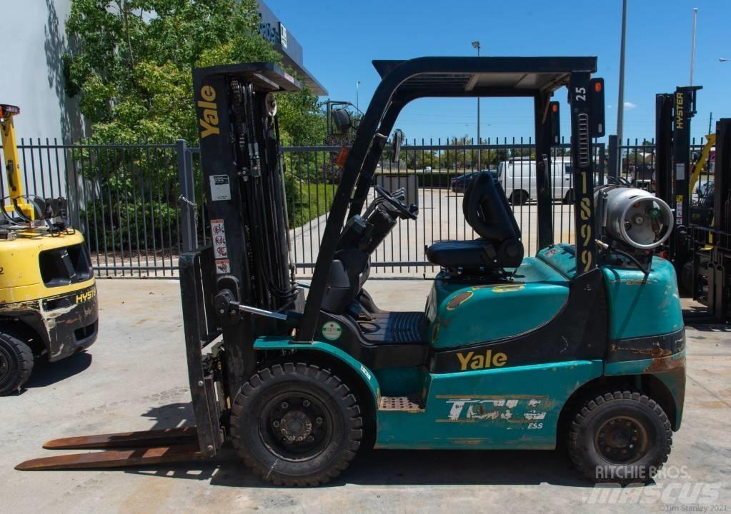 Yale GLP25RK Gasolmotviktstruckar