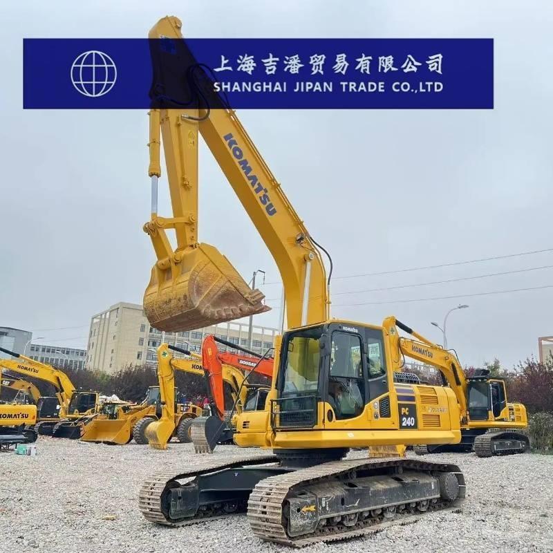 Komatsu PC 240-8 Bandgrävare