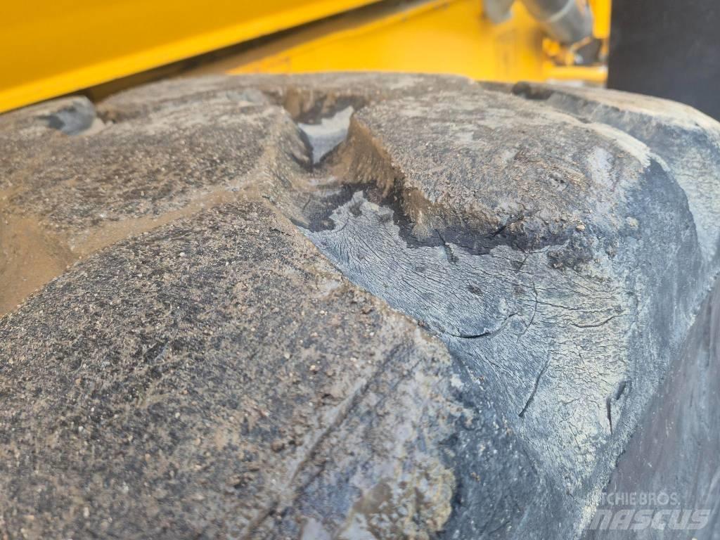 Volvo A25G Midjestyrd dumper