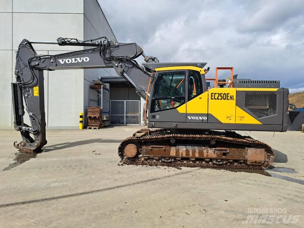 Volvo EC250ENL Bandgrävare