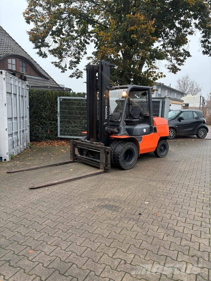 Toyota 7 FD 45 Dieselmotviktstruckar