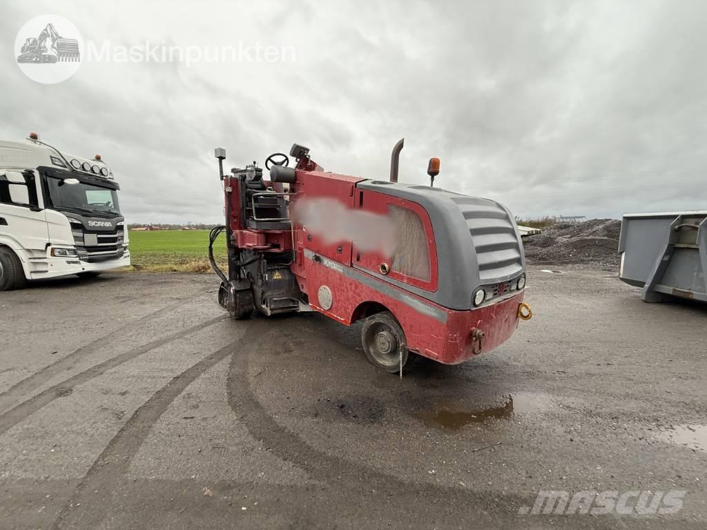 Wirtgen W 100 Asfaltskallfräsmaskiner