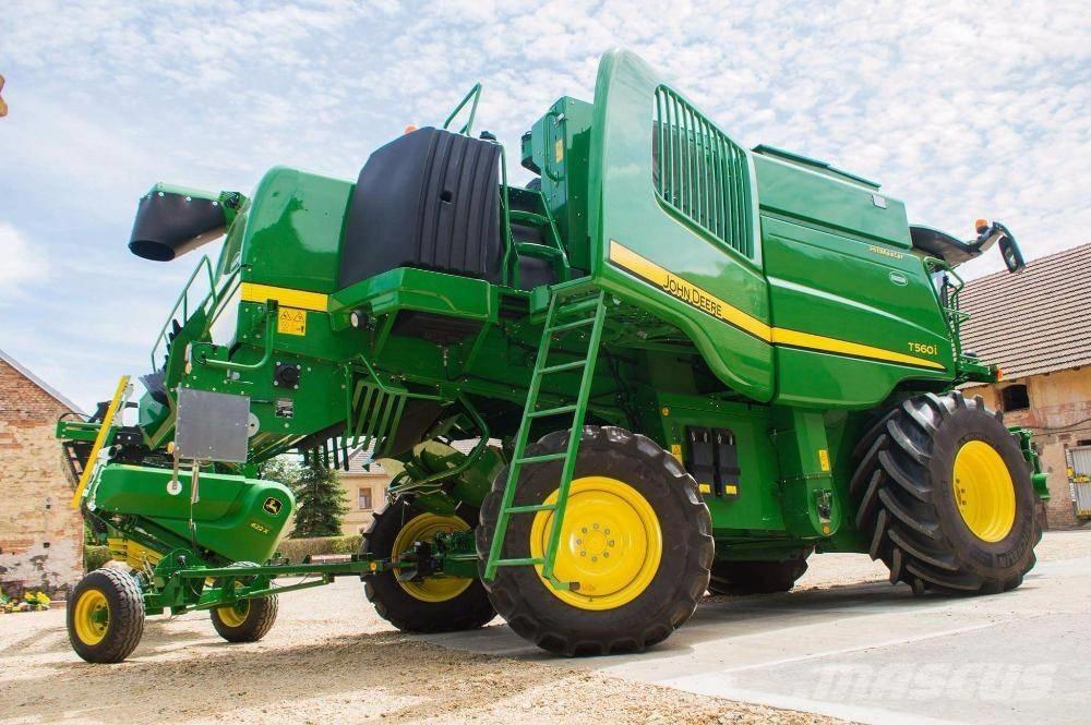 John Deere T 560 i Skördetröskor