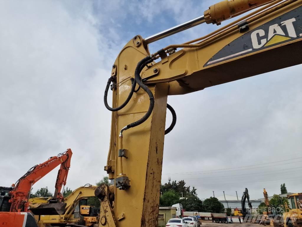 CAT 318 B L Bandgrävare