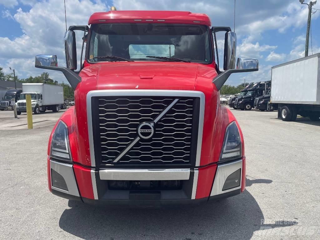 Volvo VNL64T300 Dragbilar