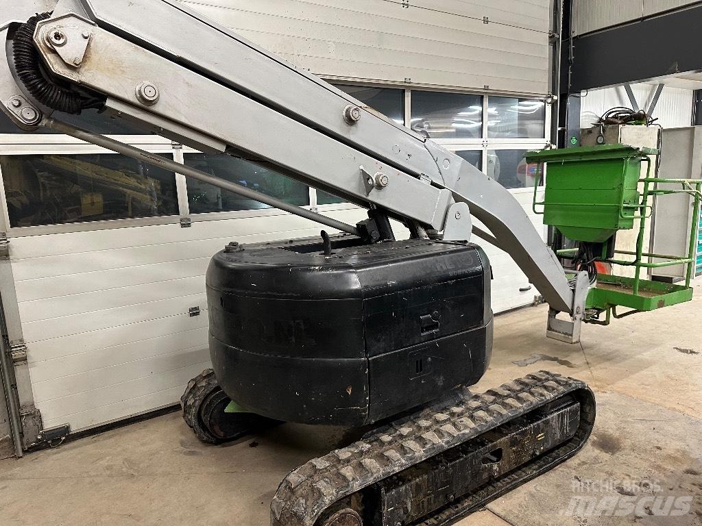 Hitachi HX 64 B Teleskop bomliftar