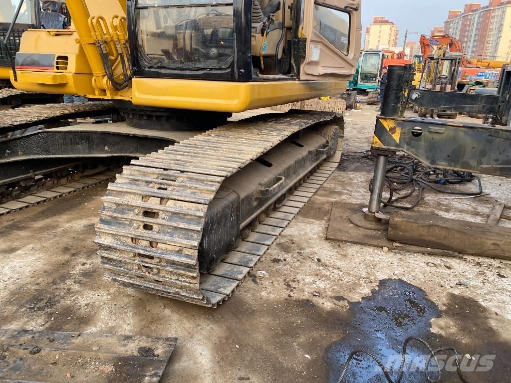 CAT 325 B L Bandgrävare