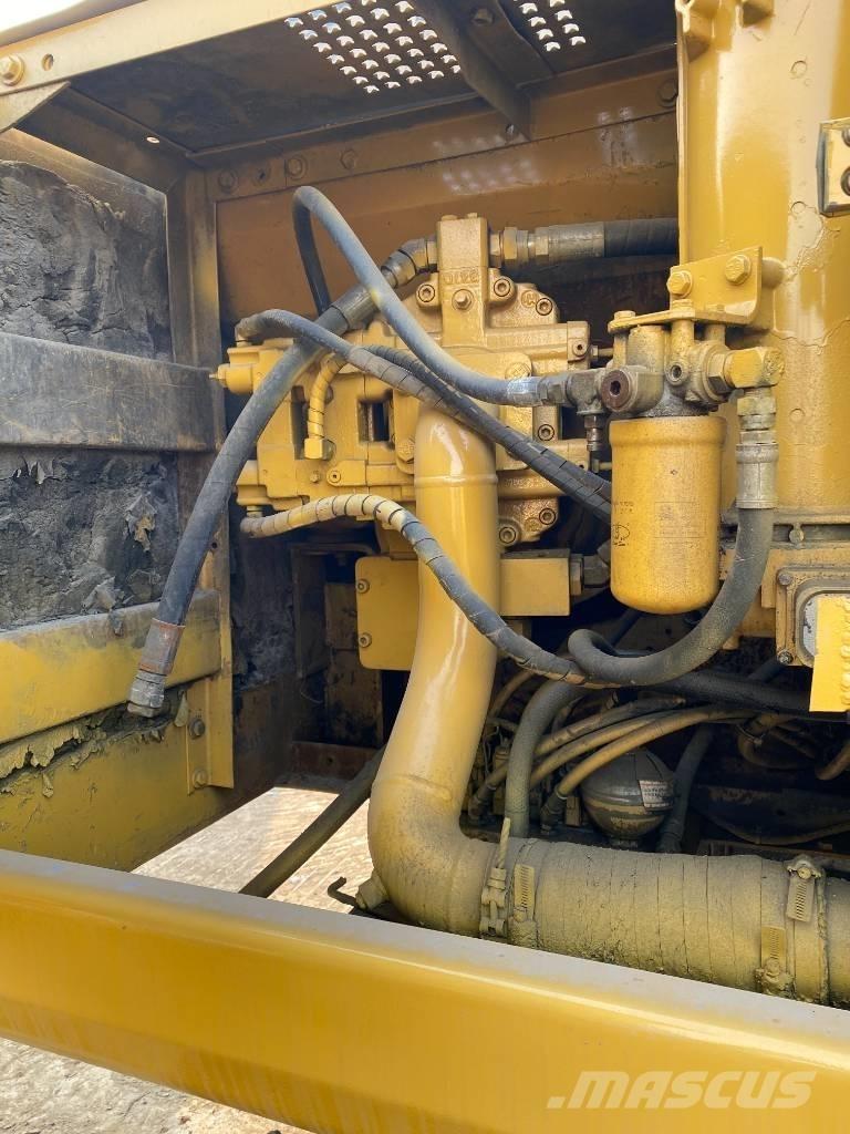 CAT 325 B L Bandgrävare