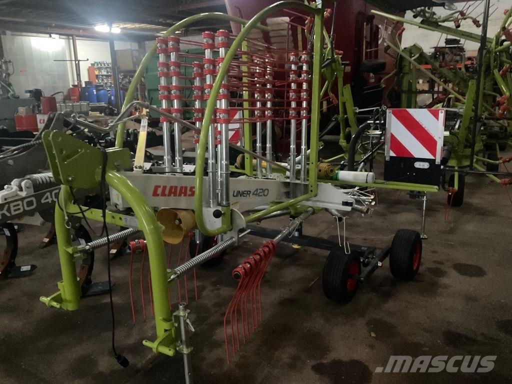 CLAAS Liner 420 Vändare och luftare