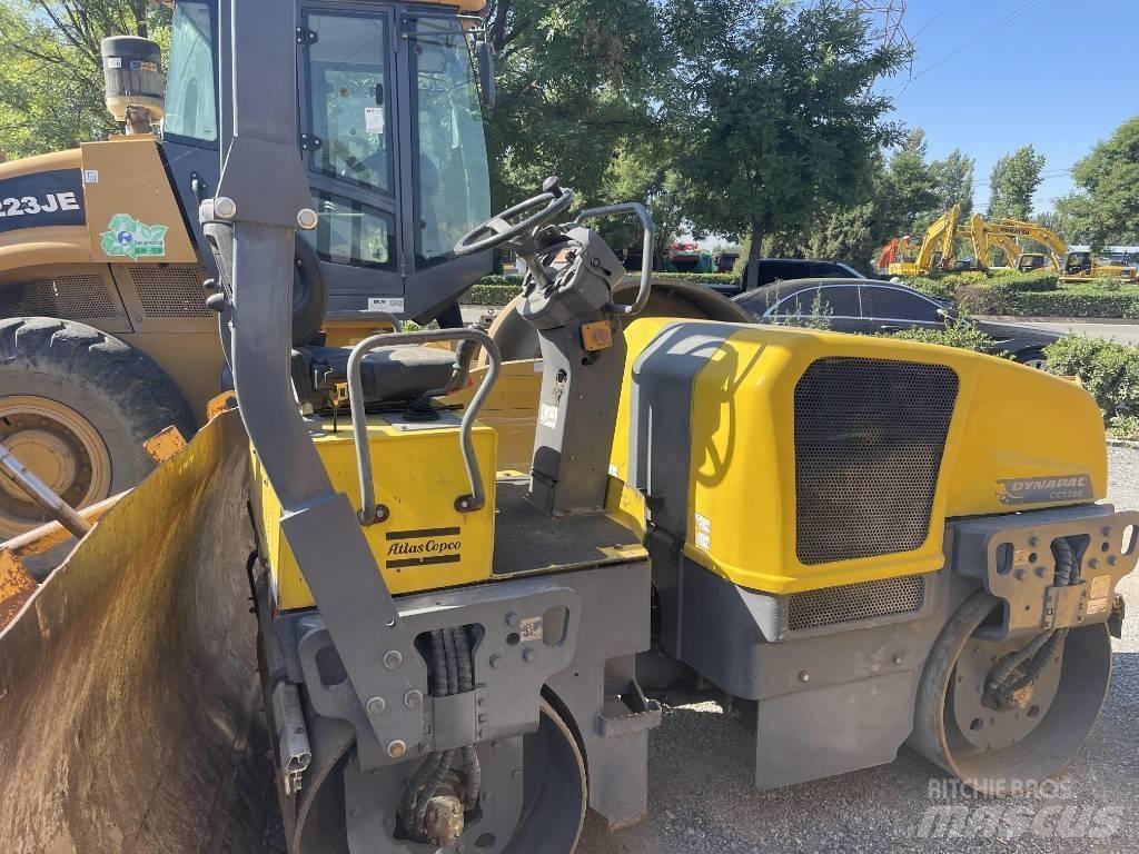 Dynapac CC 1250 Tvåvalsvältar