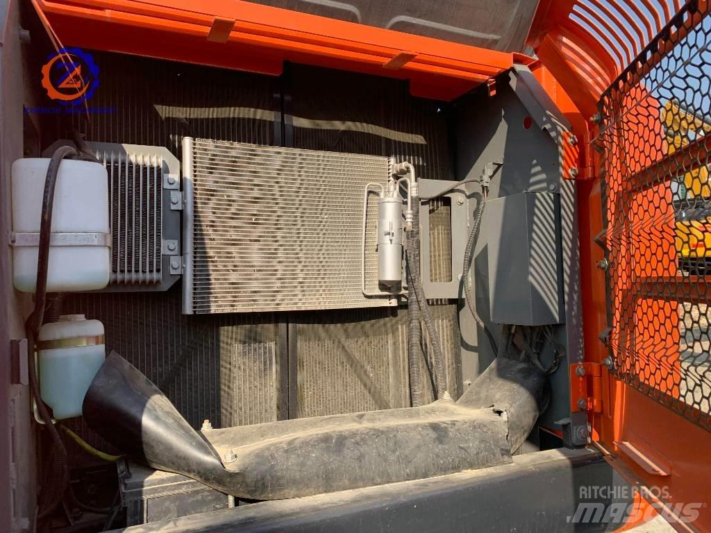Hitachi ZX 240 Bandgrävare