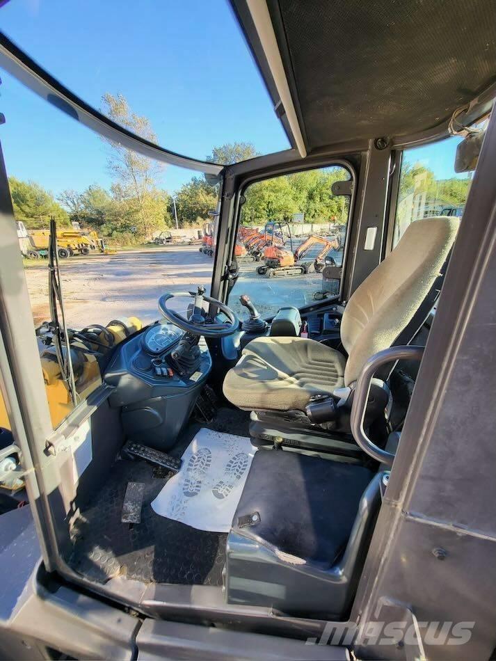 Mecalac AS 700 Hjullastare