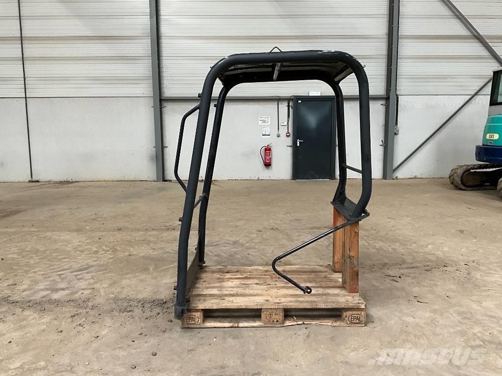 Kubota U 27-4 Hytter och interiör