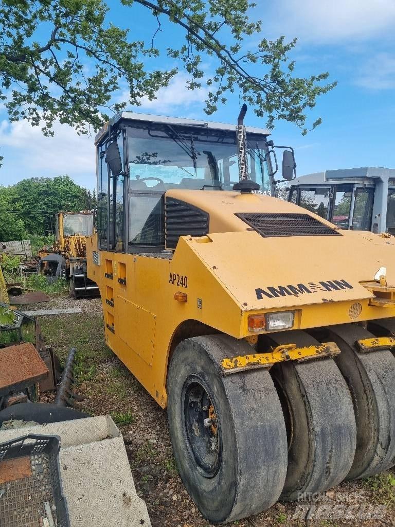Ammann AP 240 Pneumatiska Hjulvältar