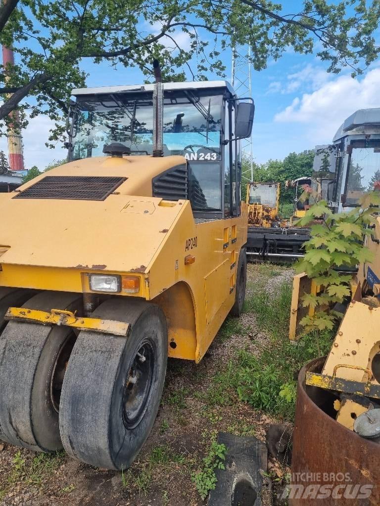 Ammann AP 240 Pneumatiska Hjulvältar