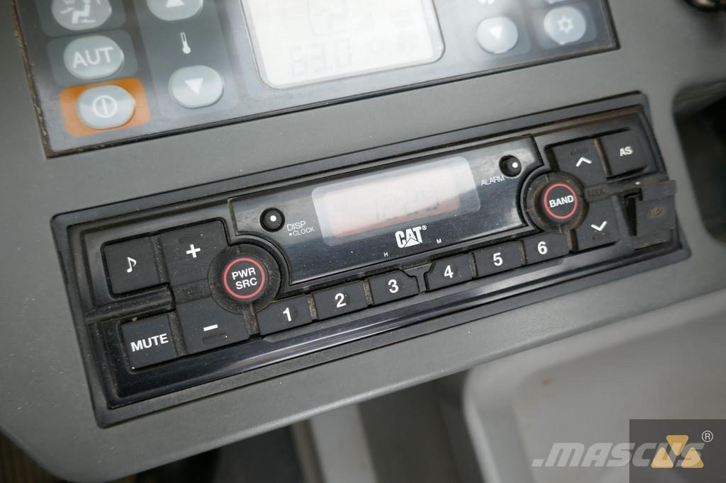 CAT 325F LCR Bandgrävare