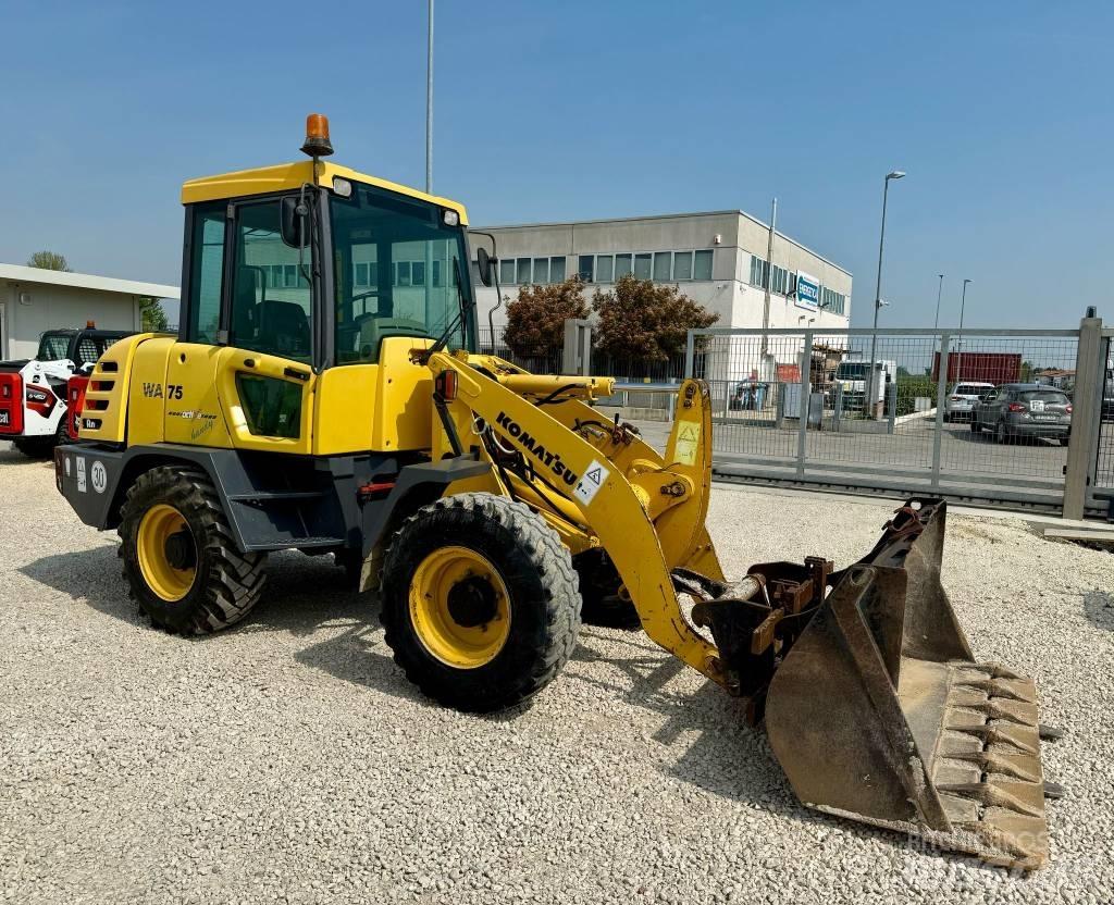 Komatsu WA 75 Hjullastare
