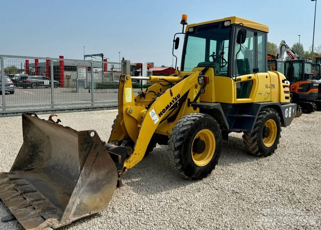 Komatsu WA 75 Hjullastare