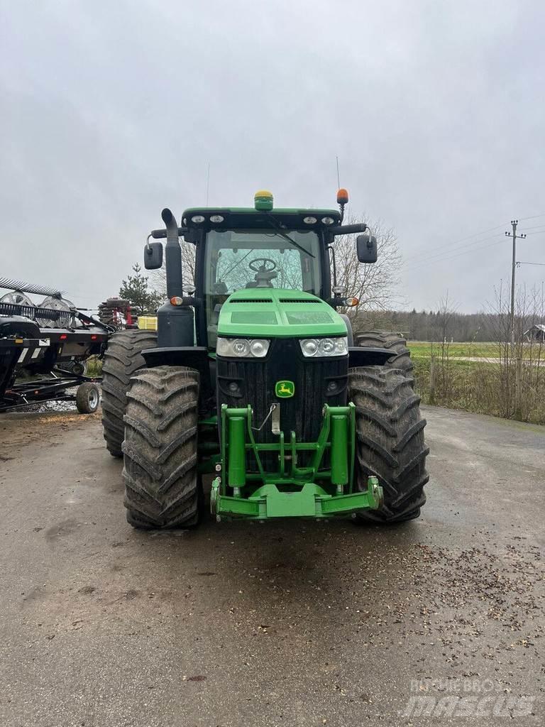 John Deere 8260R Traktorer