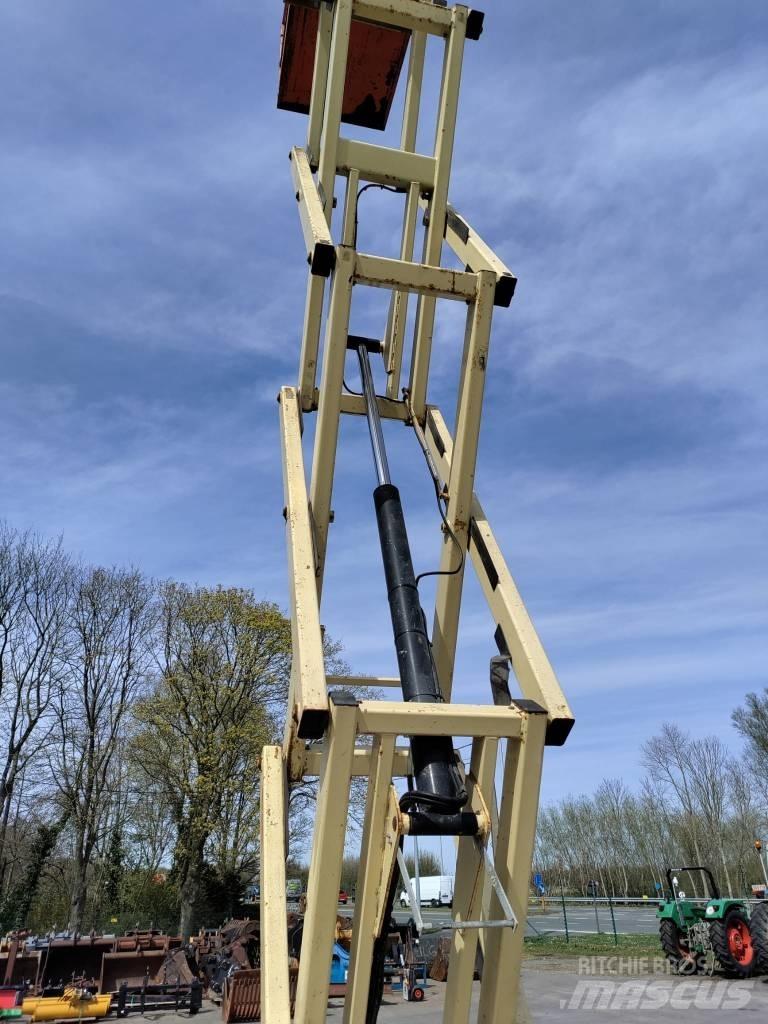 JLG 2646 E 3 Saxliftar