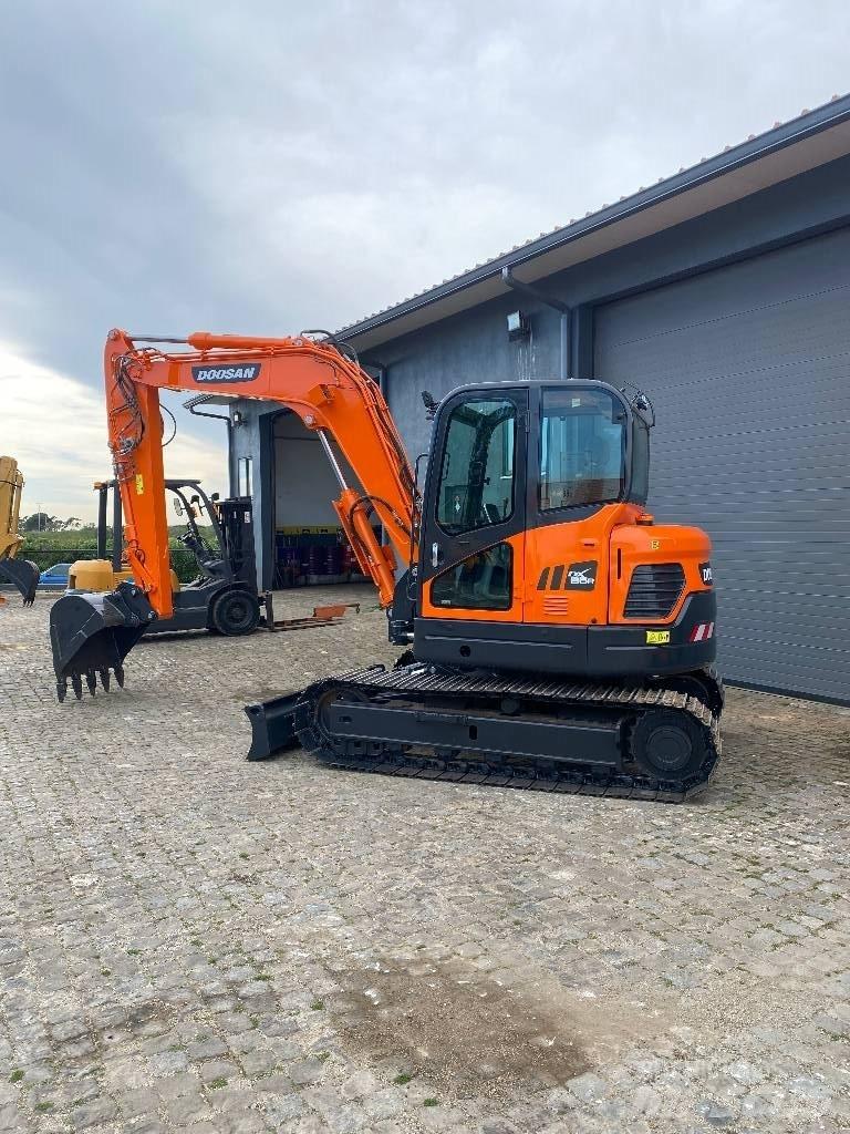 Doosan DX 85 R-3 Midigrävmaskiner 7t - 12t