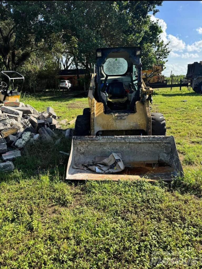 CAT 248C Kompaktlastare