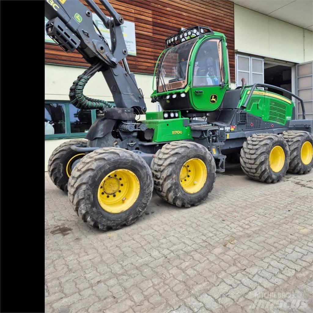 John Deere 1170 G Skördare