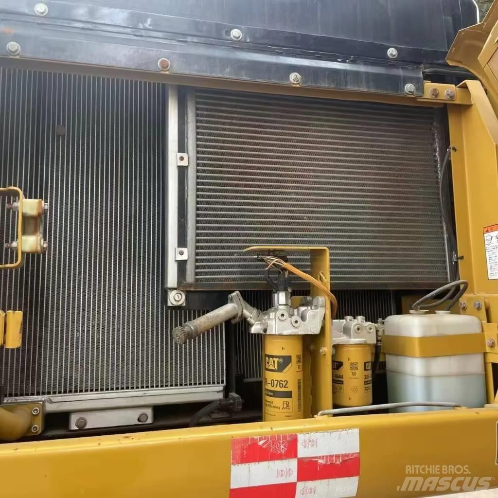 CAT 336 D Bandgrävare