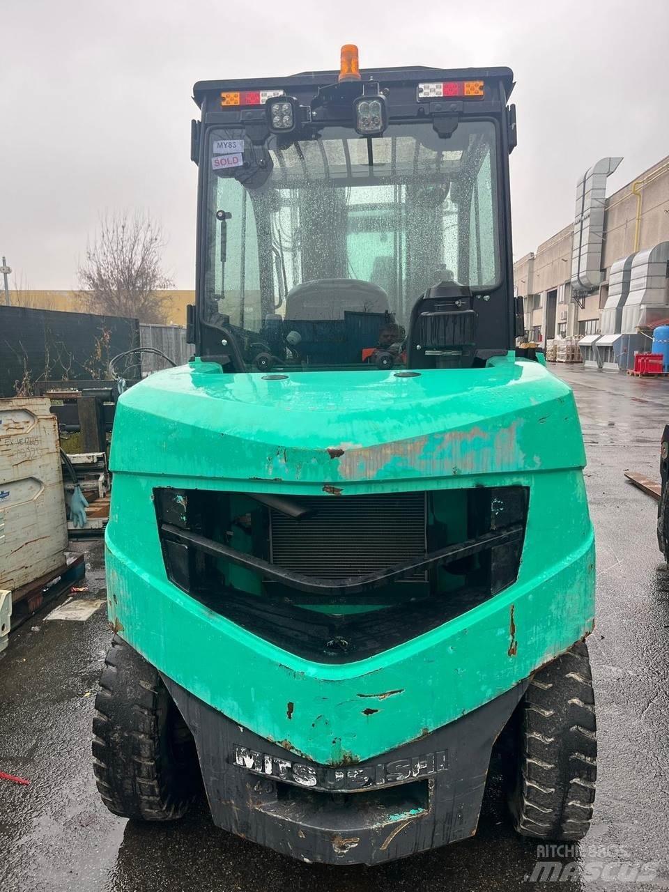 Mitsubishi FD50NT Dieselmotviktstruckar