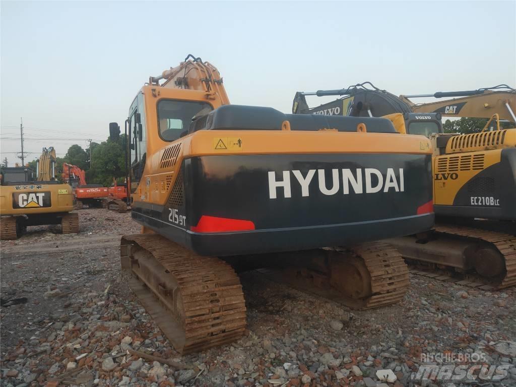 Hyundai R215-9 Bandgrävare