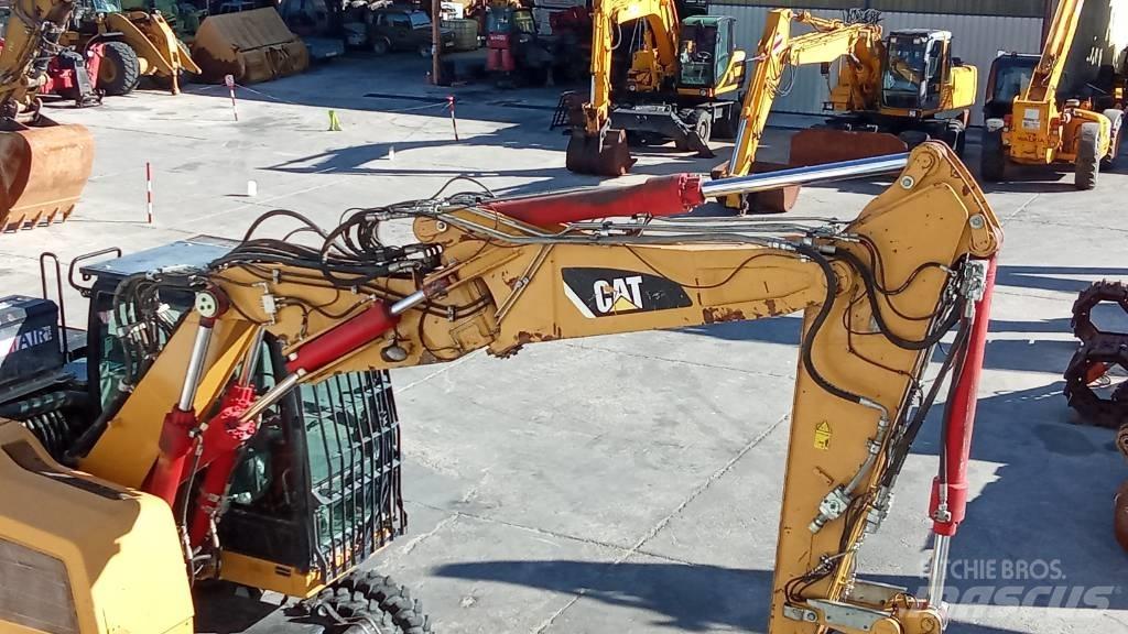 CAT M318F Hjulgrävare