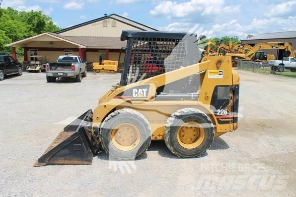 CAT 226 Kompaktlastare