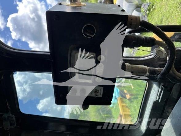 CAT 321D LCR Skogsfräsar