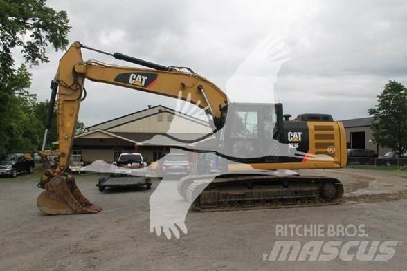 CAT 323FL Bandgrävare