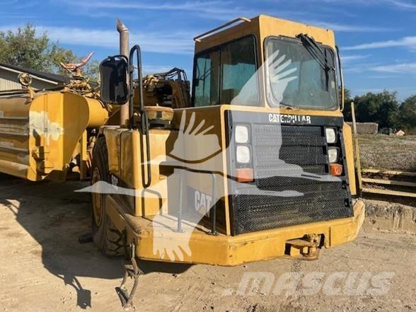 CAT 613C Vattentankbilar