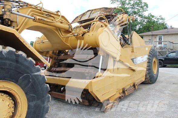 CAT 615C II Schaktvagnar