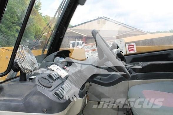 CAT TH407C Teleskoplastare