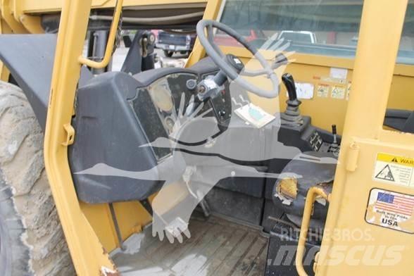 CAT TL1055 Teleskoplastare