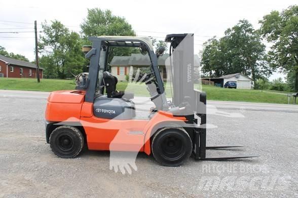 Toyota 7FGU35 Dieselmotviktstruckar