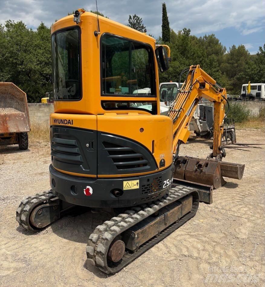Hyundai R25Z-9 AK Minigrävare < 7t